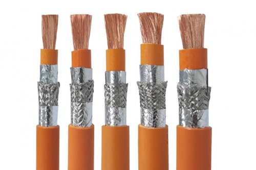 铠装电缆与非铠装电缆的优缺点是什么？